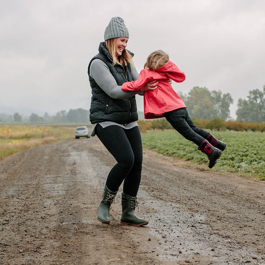 Amanda Plush Black Gumboots 29 | Wellies Online