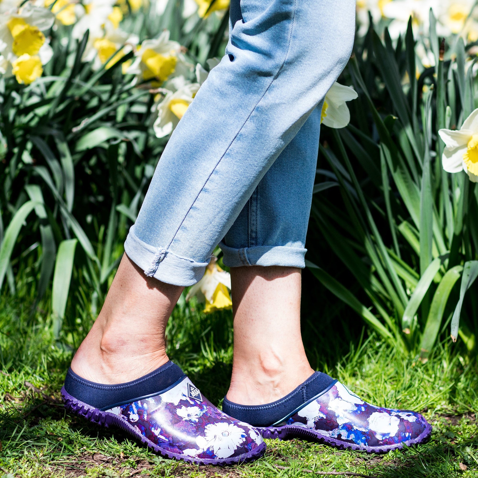 Muckster II Navy Floral Rubber Clogs