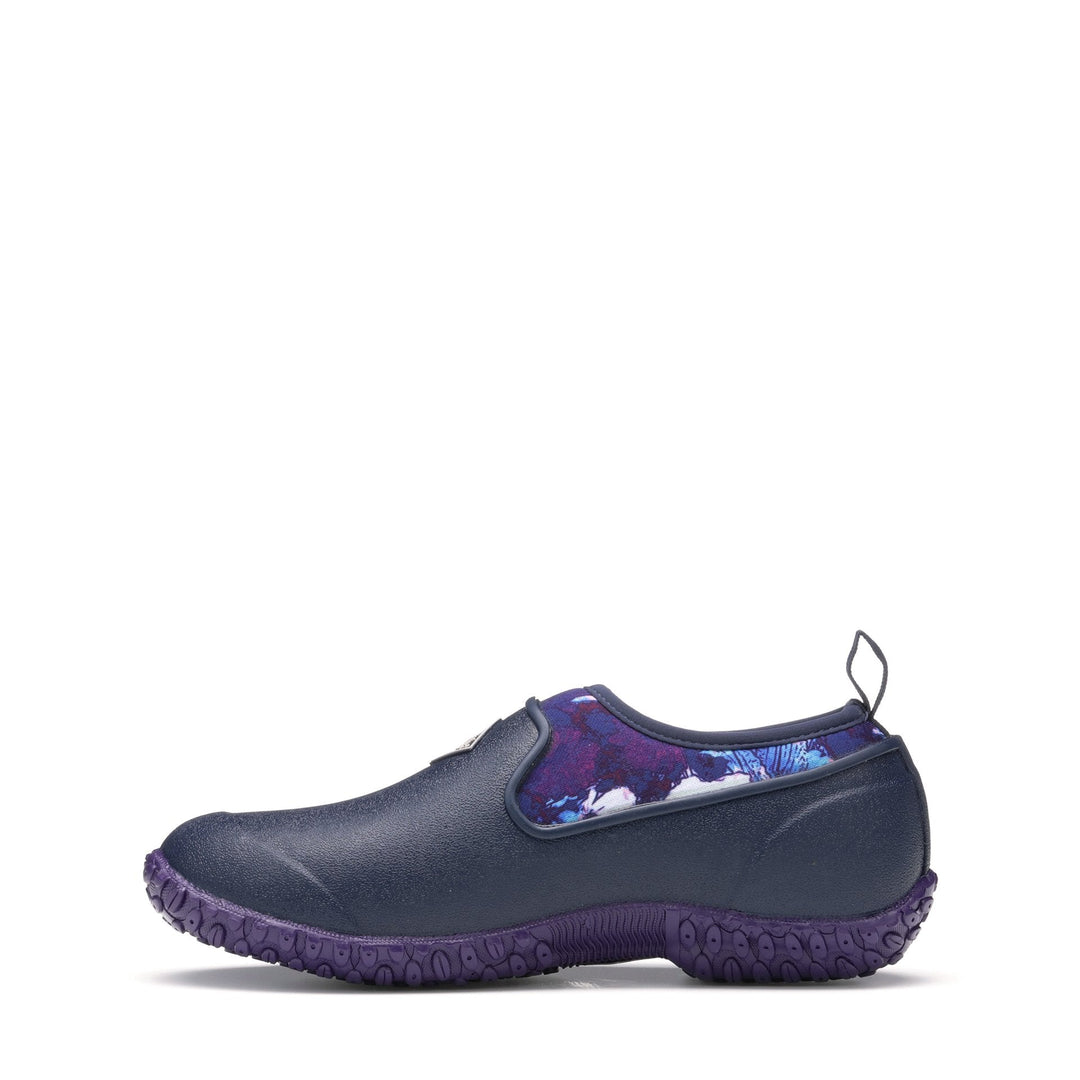 Muckster II Navy Floral Rubber Shoes 4 | Wellies Online